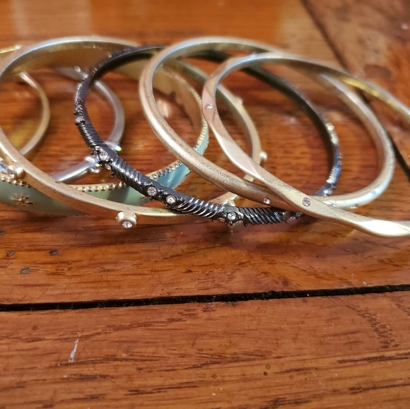 Assorted bangles - Picture 4 of 4